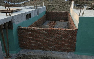 鶴山市周邊施工致房屋傾斜 專業(yè)扶正加固公司的建筑工程應(yīng)對策略