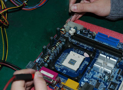 主板詳細檢測指南 從故障排查到性能評估